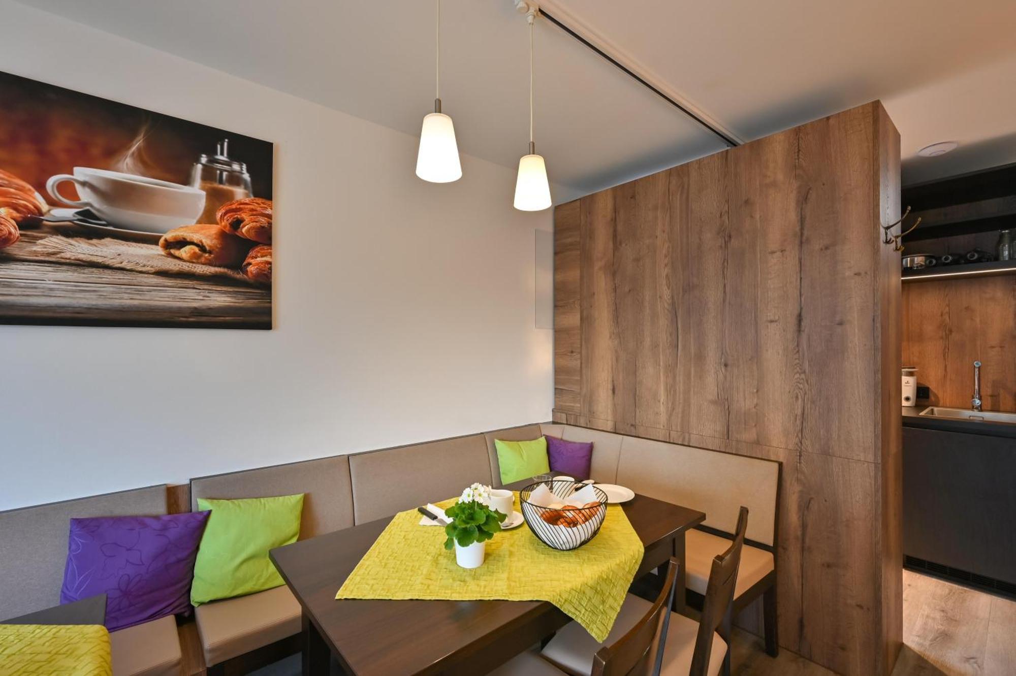 Hotel Gaestehaus Stock Zimmer Kraeuterstueble Friedrichshafen Exteriér fotografie