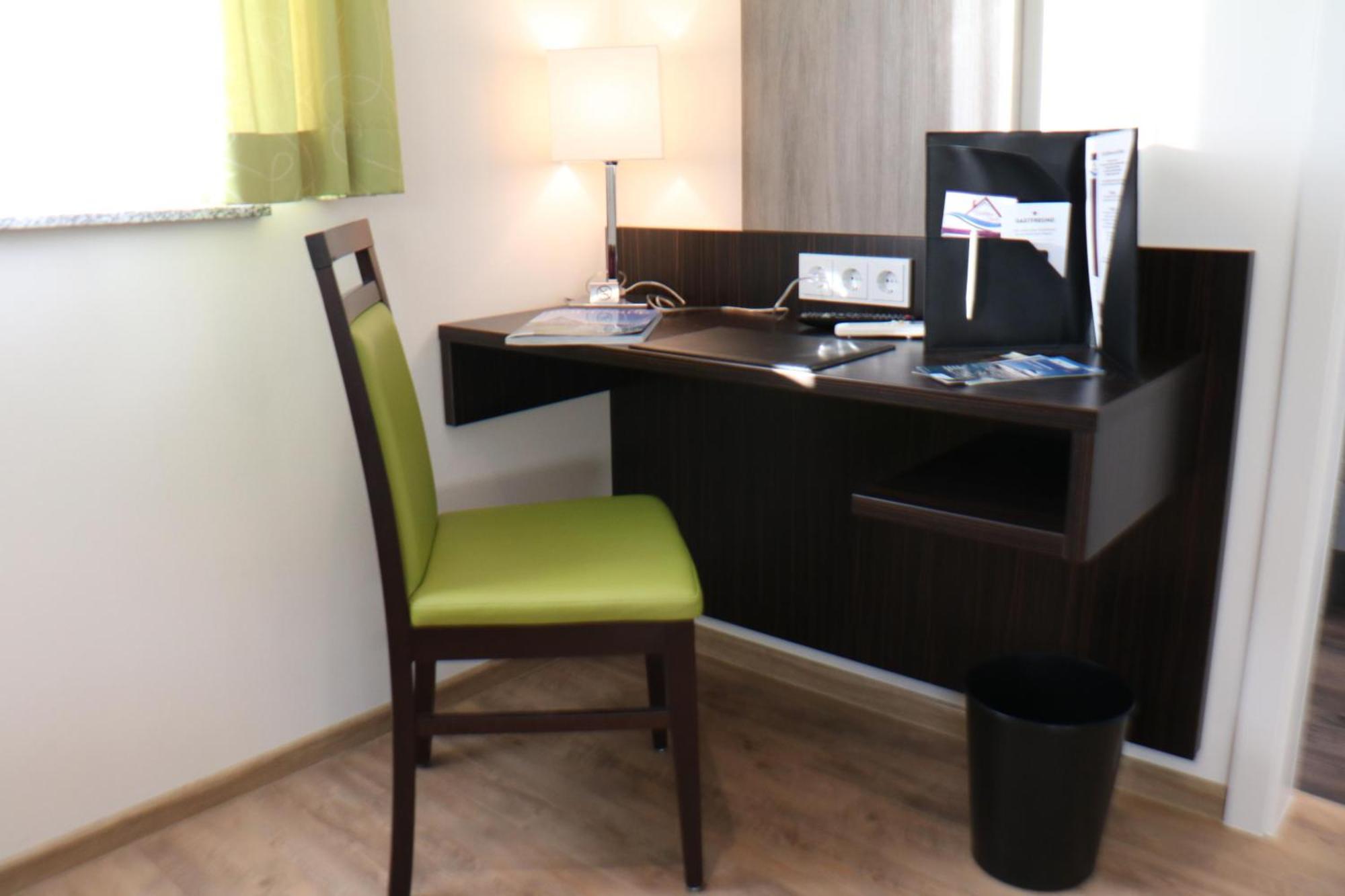 Hotel Gaestehaus Stock Zimmer Kraeuterstueble Friedrichshafen Exteriér fotografie